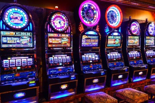 Slot Strategies That Actually Work: Tips from Casino Pros